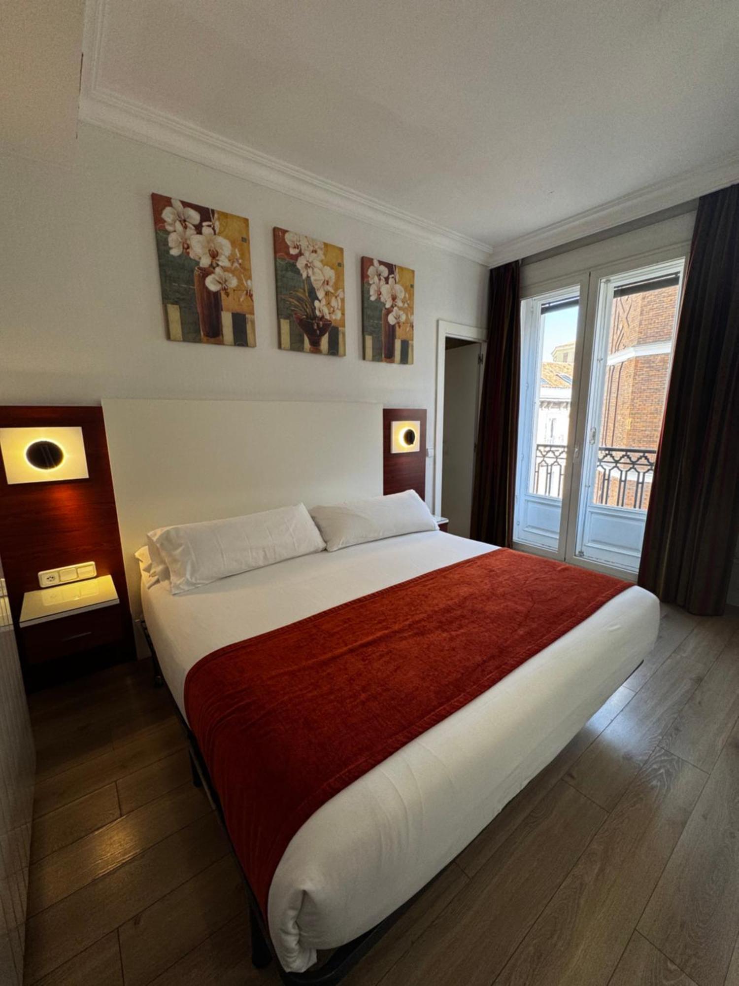 Triple Room,1756561133:JPEG